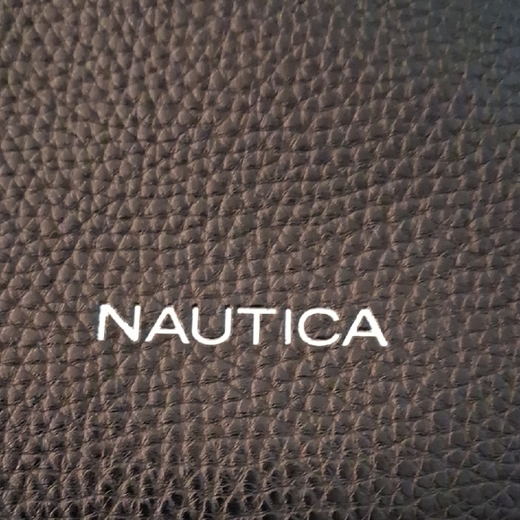 Nautica Sleek Black Crossbody Bag - Picture 2 of 6